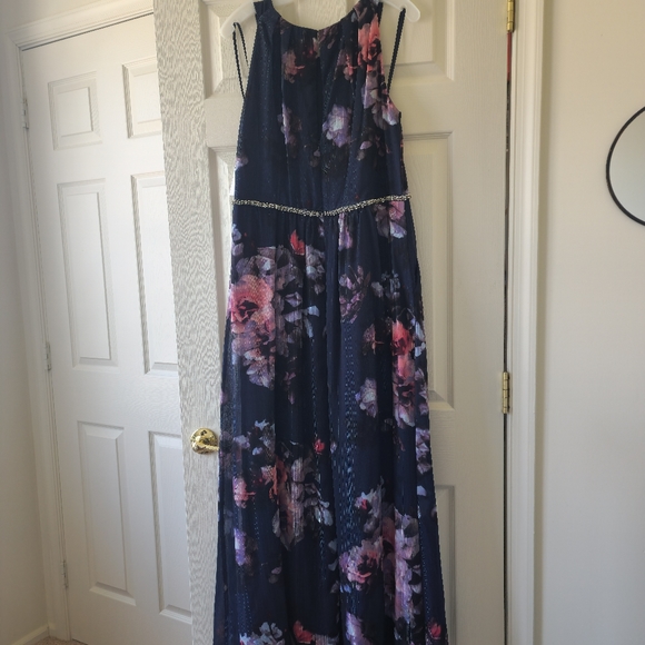 Summery Maxi dress - Picture 2 of 5